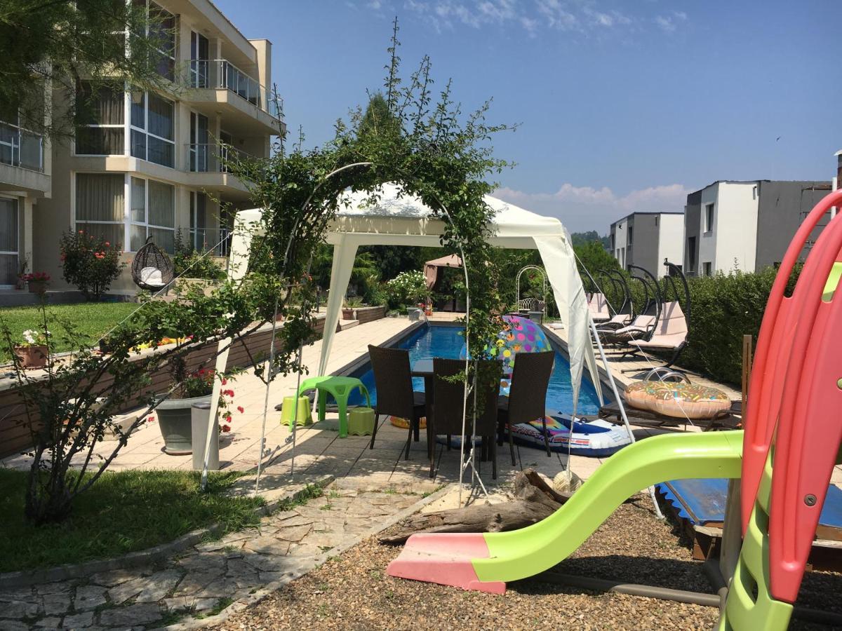 וארנה Sea Dream Rental Apartments מראה חיצוני תמונה